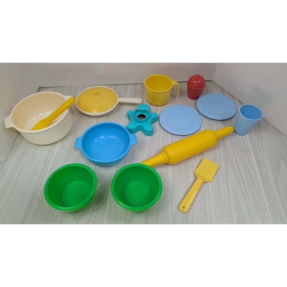 Little tikes vintage dishes pot pan bowls plates cookie cutter pitcher lot